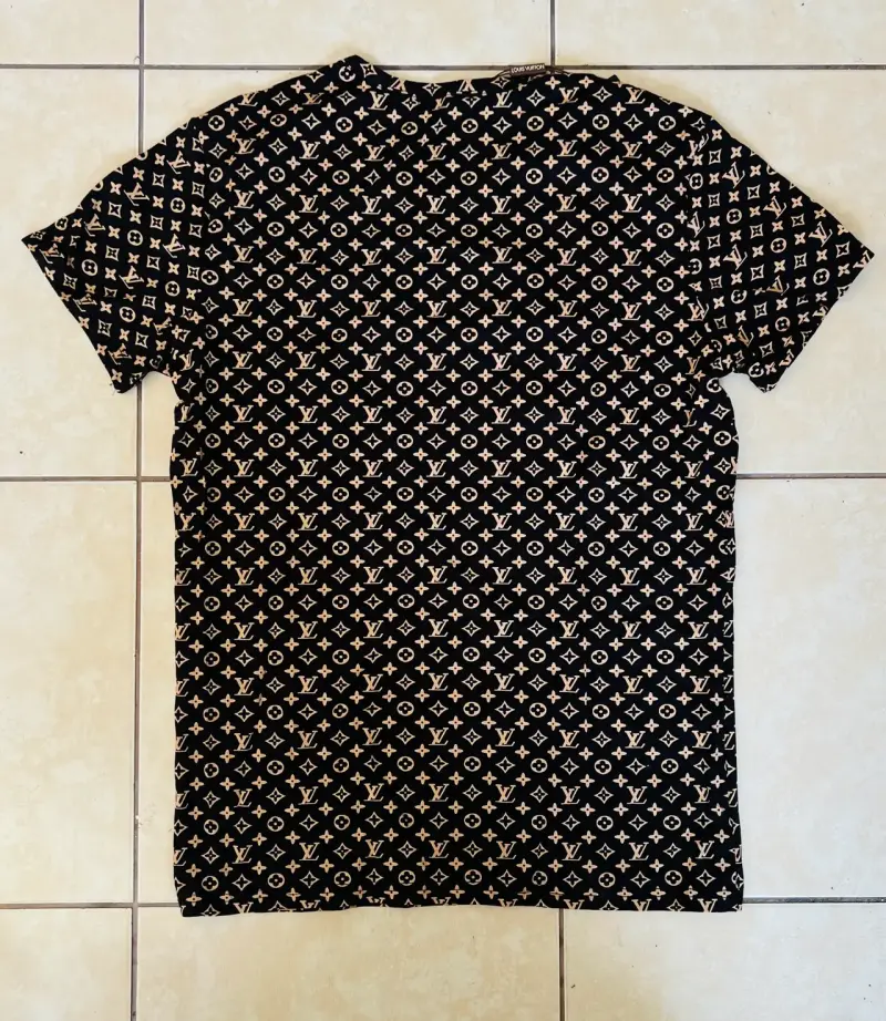 Polera Louis Vuitton x Supreme negra estampada - 2