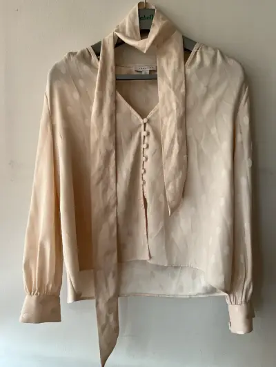 Blusa de seda beige con lunares Topshop - miniatura 1