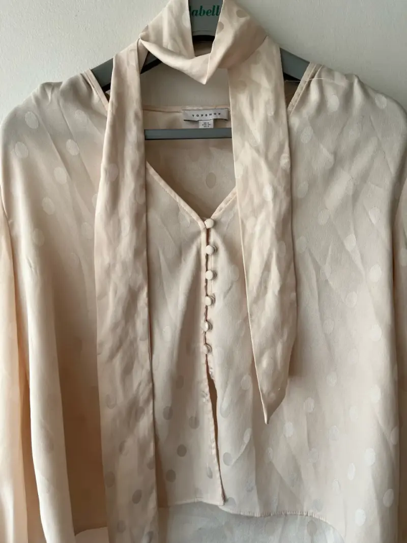Blusa de seda beige con lunares Topshop - 2
