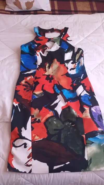 Vestido sin mangas estampado floral colorido - miniatura 1