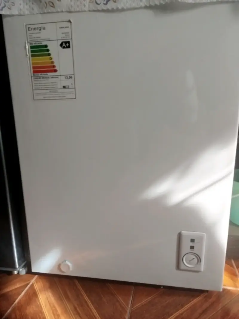 Refrigerador compacto con eficiencia A+ - 2
