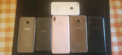 Lote de celulares usados de varias marcas - miniatura 1