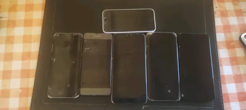 Lote de celulares usados de varias marcas - 3