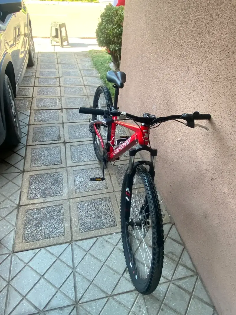 Bicicleta Oxford MTB Roja en Buen Estado - 2