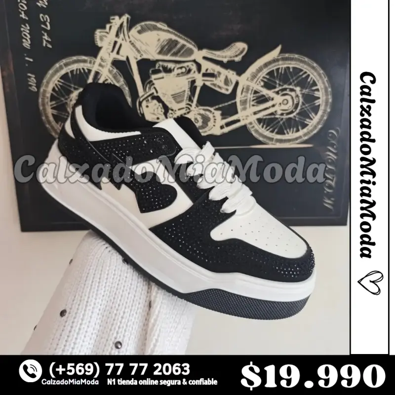 Zapatillas deportivas blancas y negras unisex