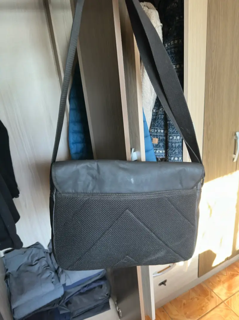 Bolso bandolera Calvin Klein negro - 3