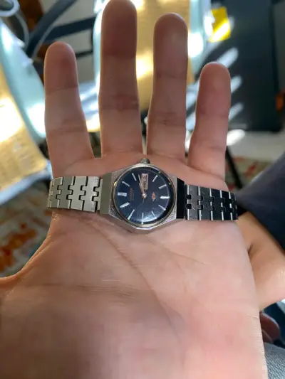 Reloj Citizen automático de acero inoxidable - miniatura 2