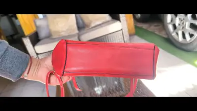 Cartera roja Amphora con correa ajustable - miniatura 3