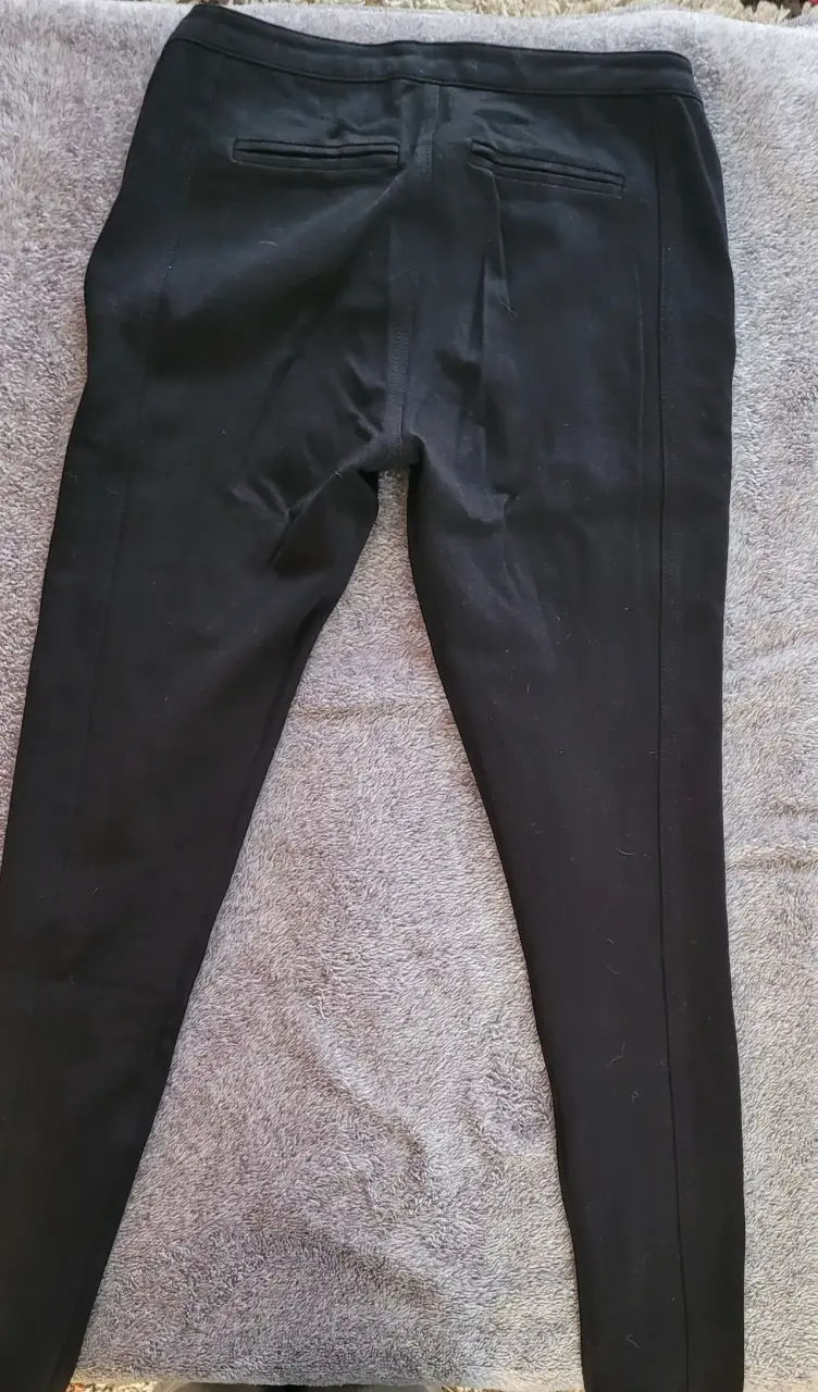 Pantalones negros elasticados - 2