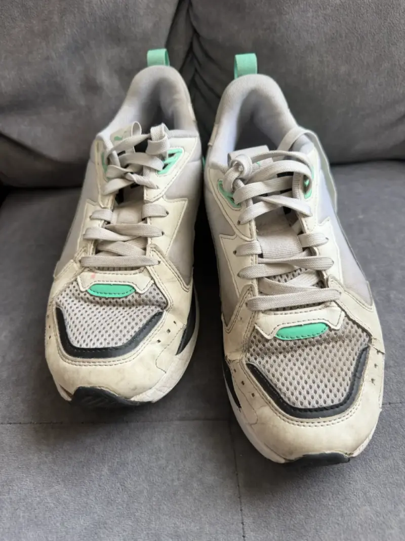 Zapatillas deportivas Puma blancas con detalle - 3