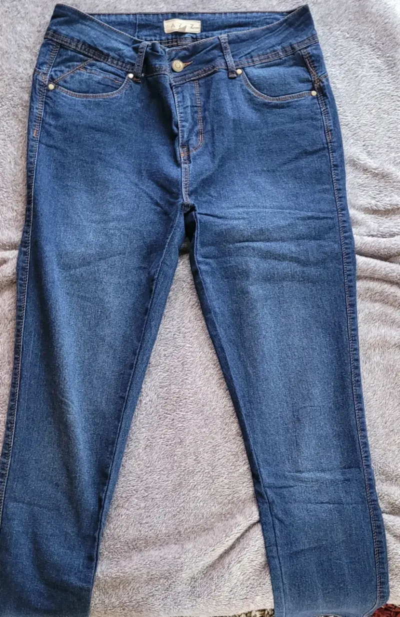 Jeans azul oscuro para mujer - 1