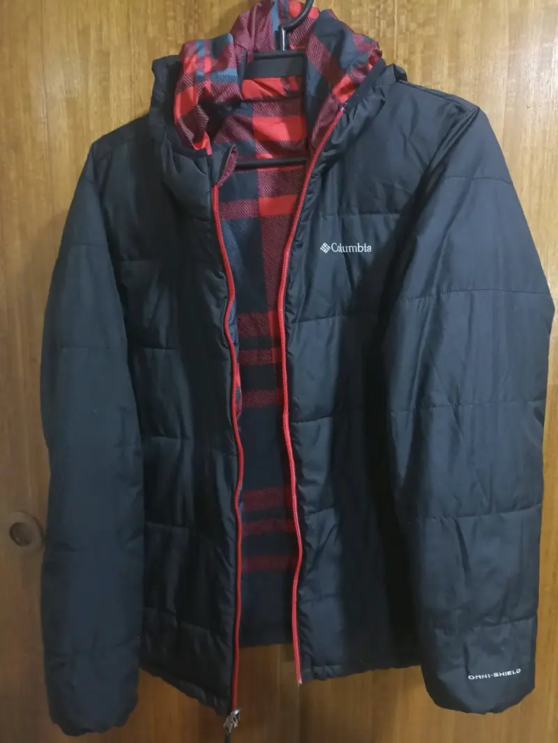 Chaqueta impermeable Columbia reversible roja y negra - 2