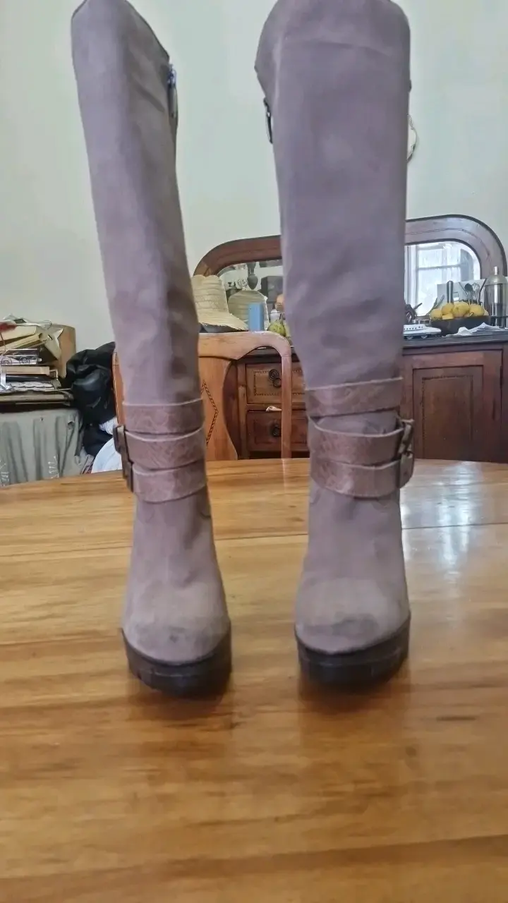 Botas altas de tacón grueso color beige - 3