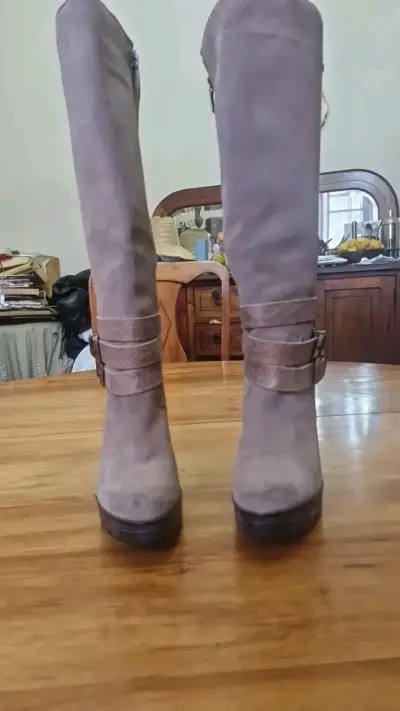 Botas altas de tacón grueso color beige - miniatura 3