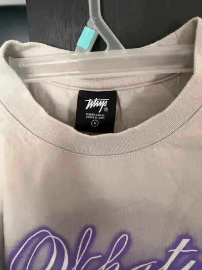 Polera beige con diseño de perros Okhatup - miniatura 3