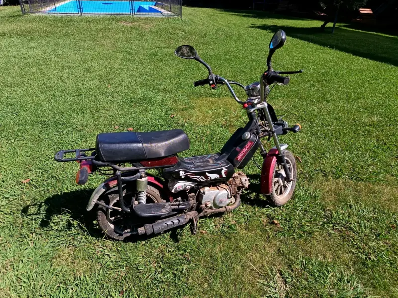 Mini moto 49cc en buen estado - 2