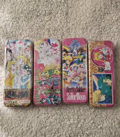 Estuche metálico Sailor Moon - miniatura 1