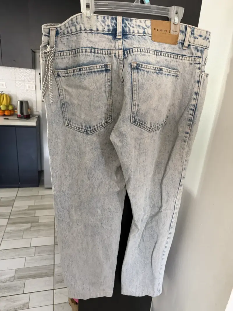 Jeans desgastados Denim Life con cadena - 2