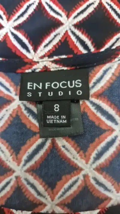 Vestido estampado geométrico En Focus Studio - miniatura 2