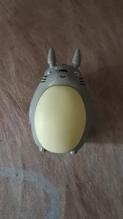 Lámpara de noche Totoro LED - miniatura 1