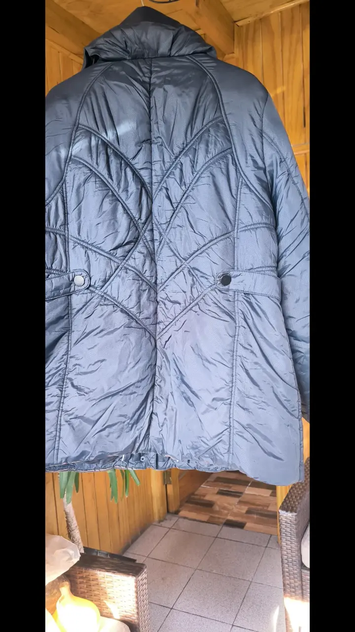 Abrigo acolchado azul para mujer - 4