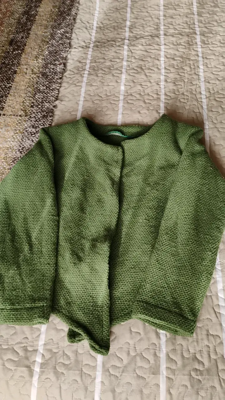 Chaleco verde tejido para mujer - 1
