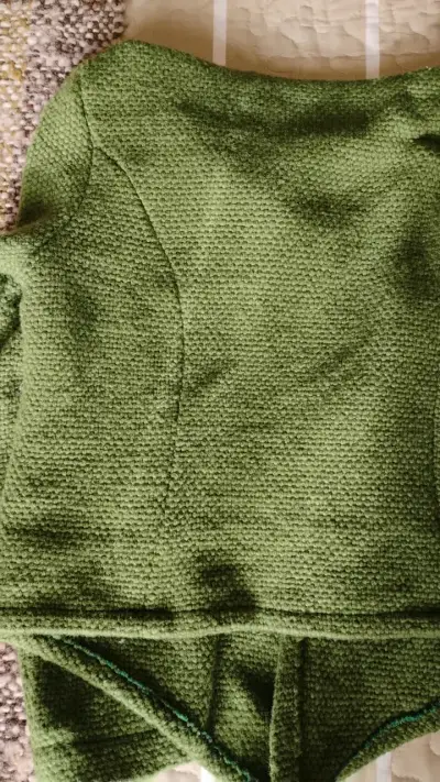 Chaleco verde tejido para mujer - miniatura 3