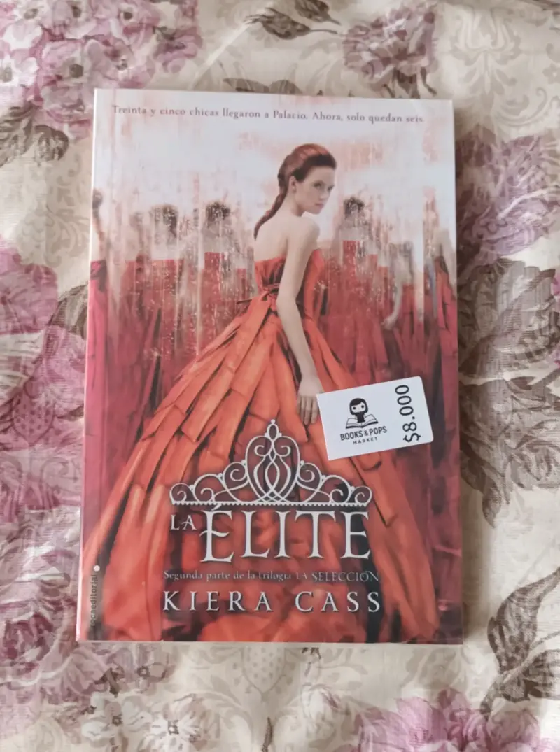 Libro La Élite de Kiera Cass en buen estado