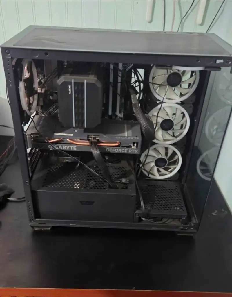 PC Gamer | Ryzen 7 5700X + RTX 4060 + 32GB RAM - 3