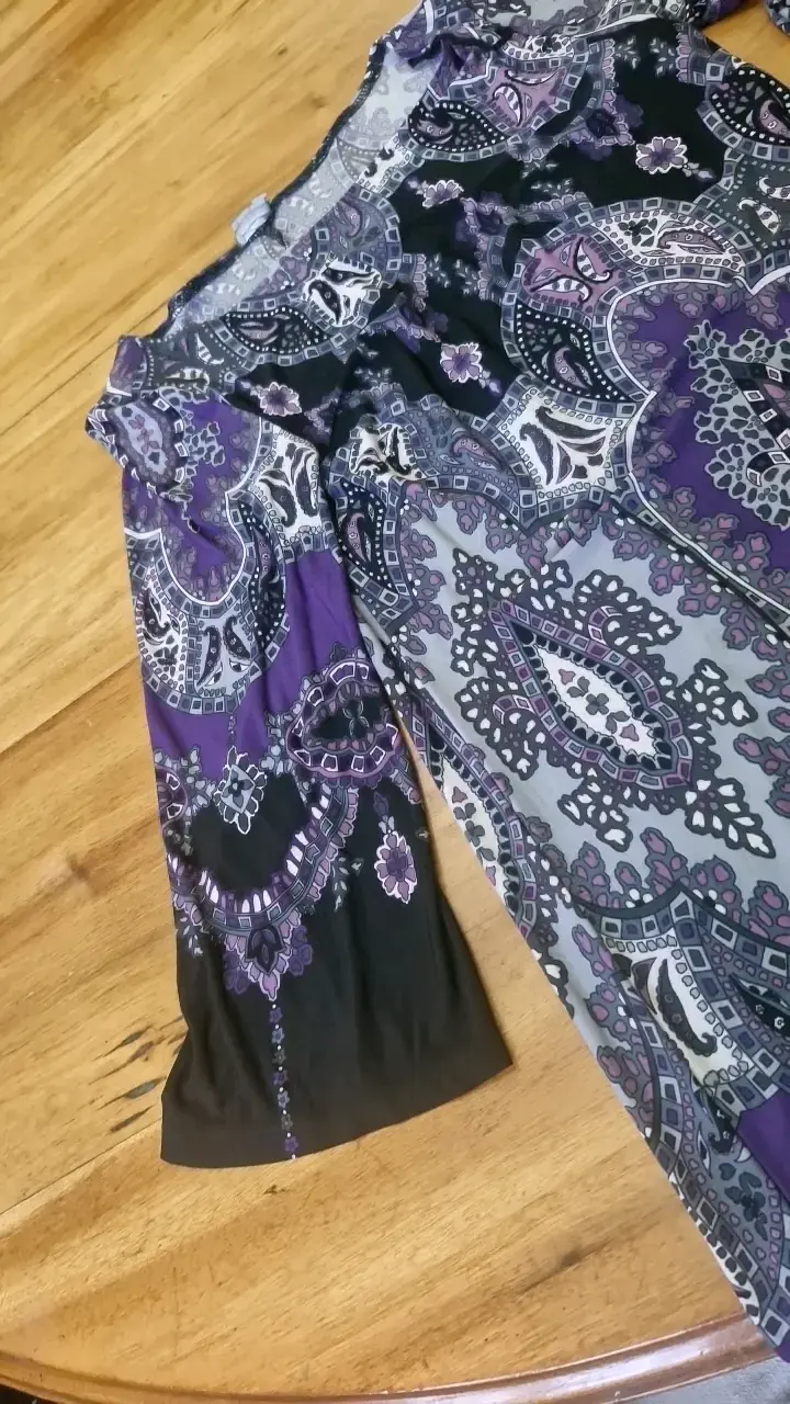 Vestido estampado bohemio en tonos morados - 2