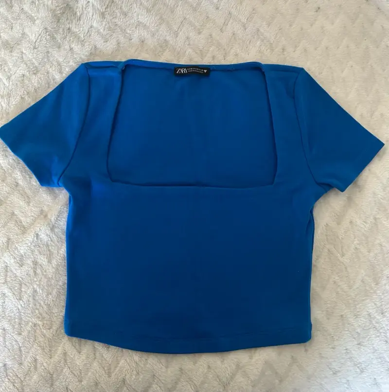 Polera azul de mujer Zara talla M - 1