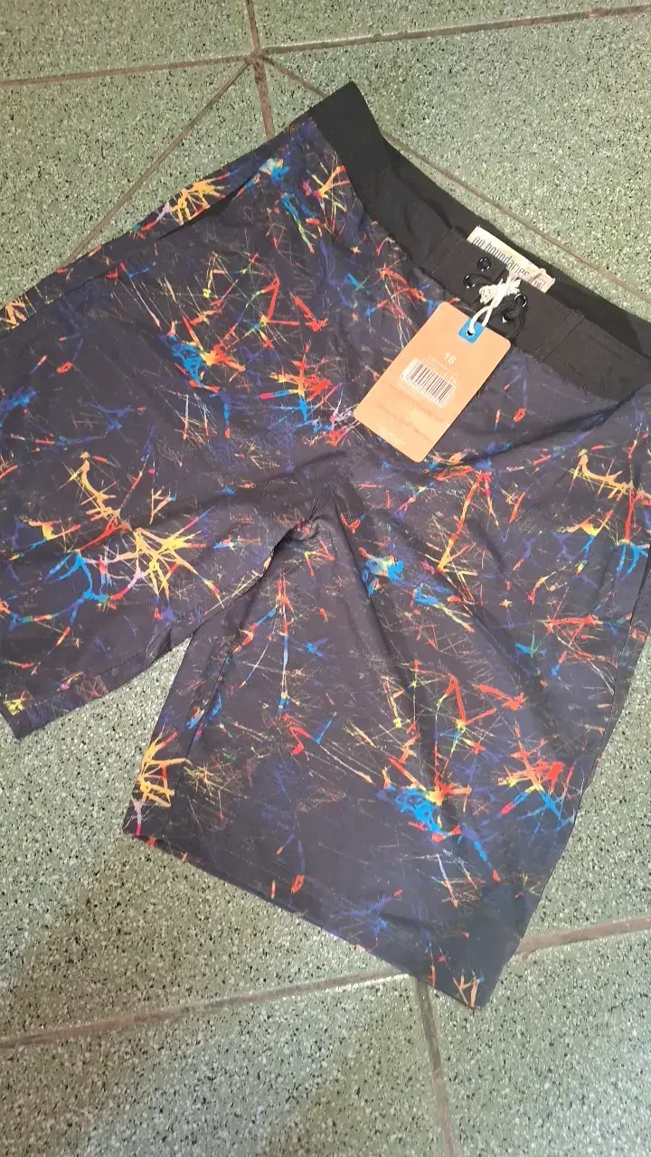 Shorts de baño T 16 estampado No Boundaries - 3