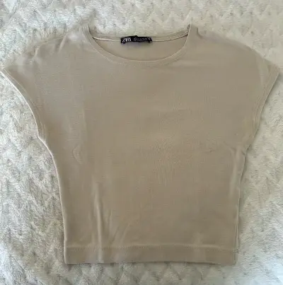 Polera beige de mujer Zara talla S - miniatura 1