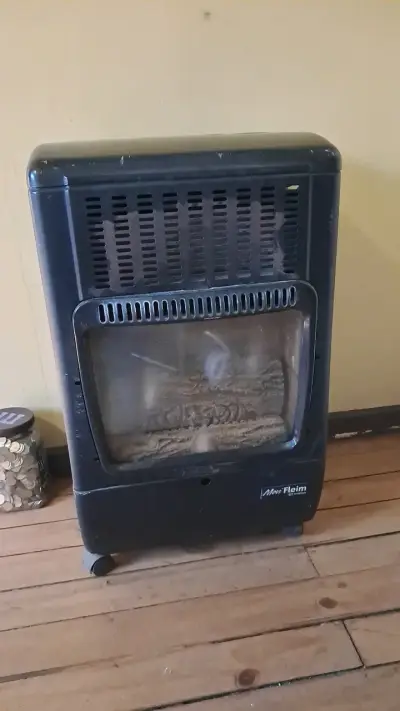 Estufa a gas Mini Fleim con ruedas - miniatura 1