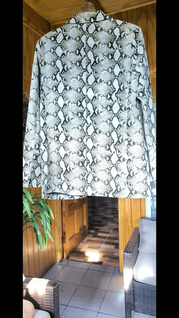 Blazer de mujer estampado serpiente MNL XL - 3