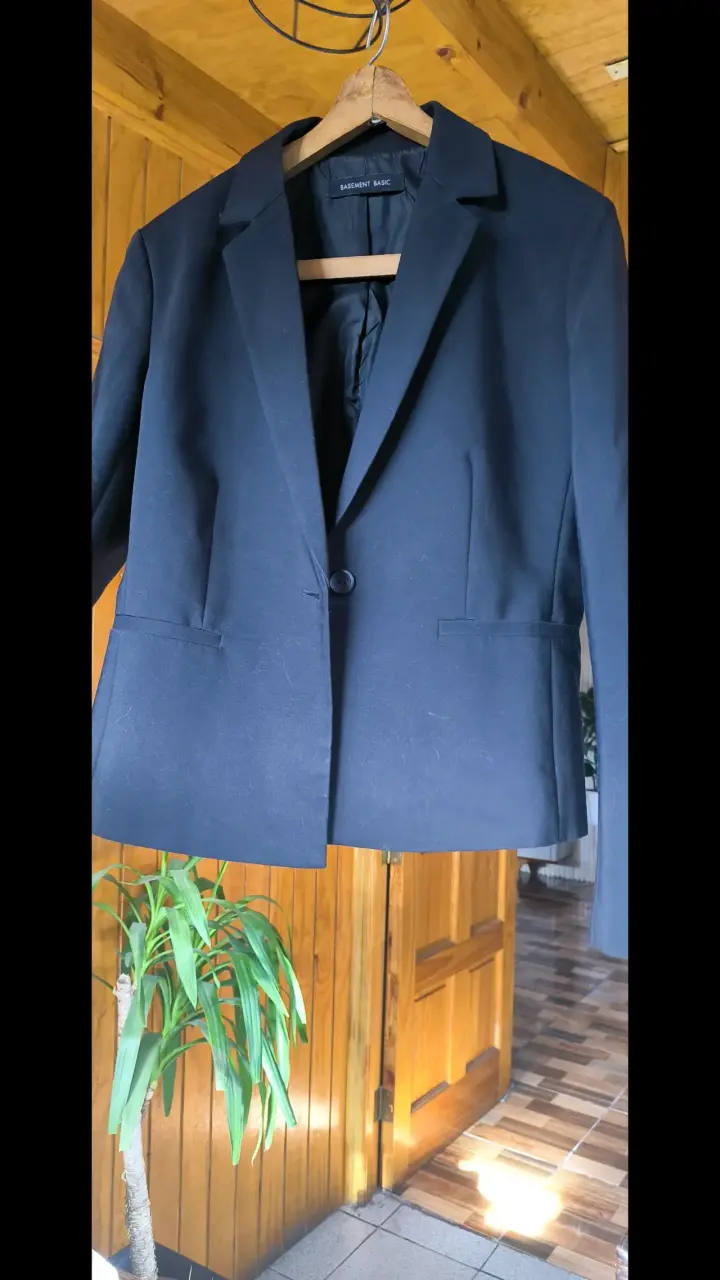 Blazer negro para mujer Basement Basic - 1