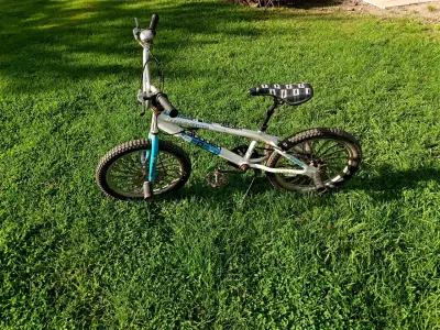 Bicicleta Brabus BMX blanca y azul - miniatura 6