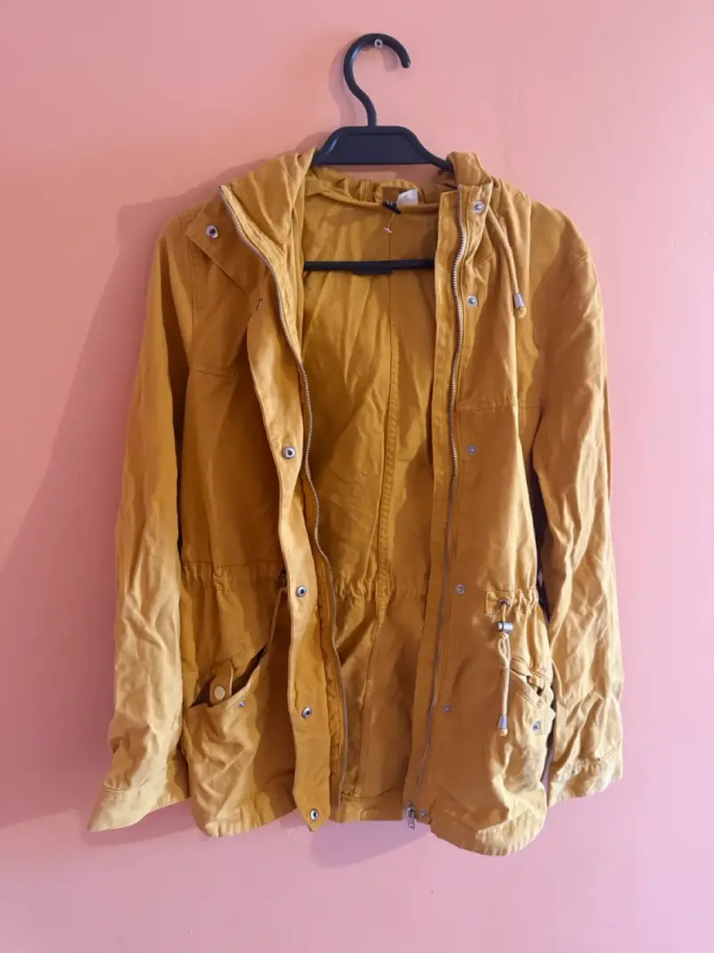 Chaqueta amarilla para mujer
