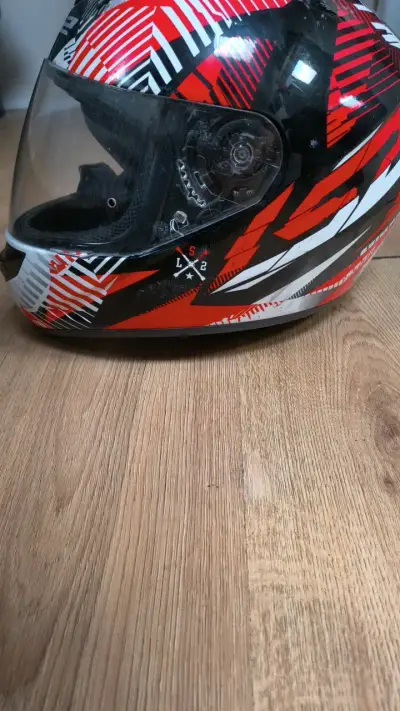 Casco de moto LS2 integral con diseño gráfico - miniatura 2