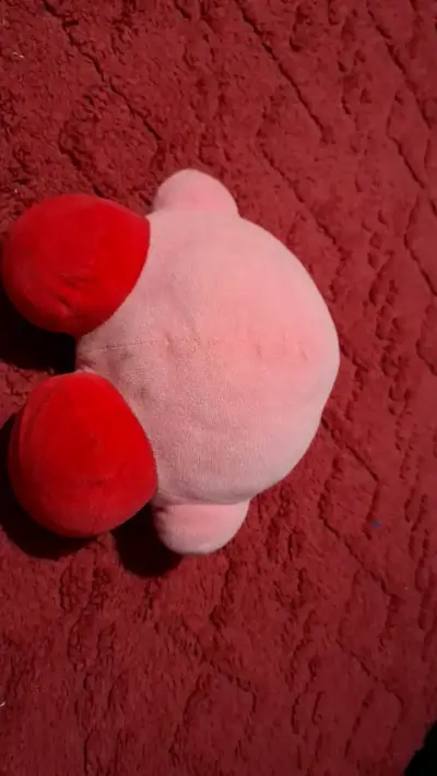 Peluche de Kirby, rosado con detalles rojos - miniatura 2