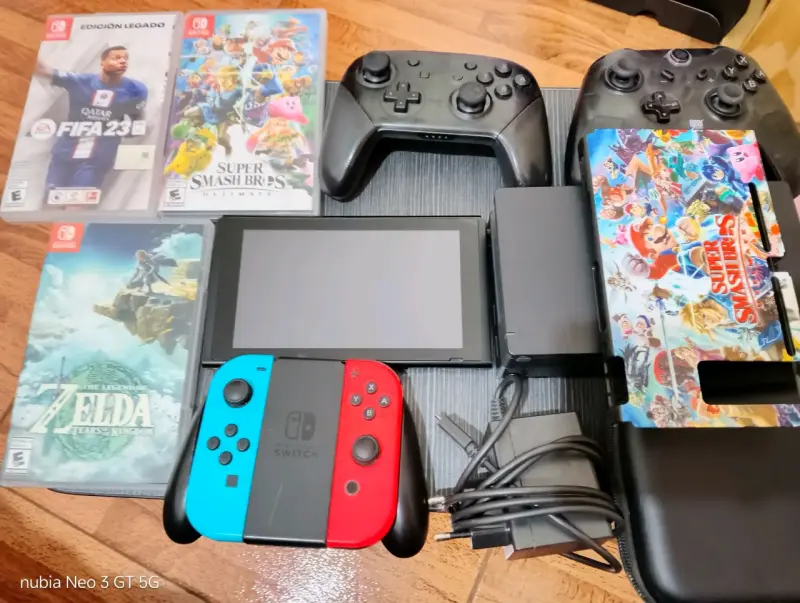 Consola Nintendo Switch con juegos y accesorios - 2