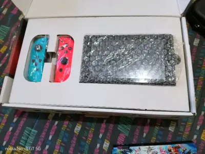 Consola Nintendo Switch con juegos y accesorios - miniatura 6