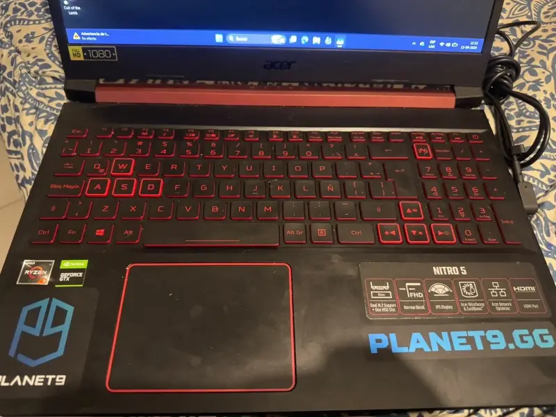 Laptop Acer Nitro 5 con AMD Ryzen 5 y GTX 1650 - 4