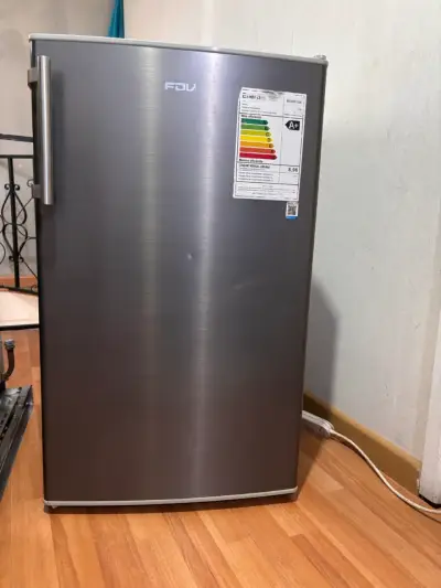Refrigerador compacto FDV en buen estado - miniatura 2