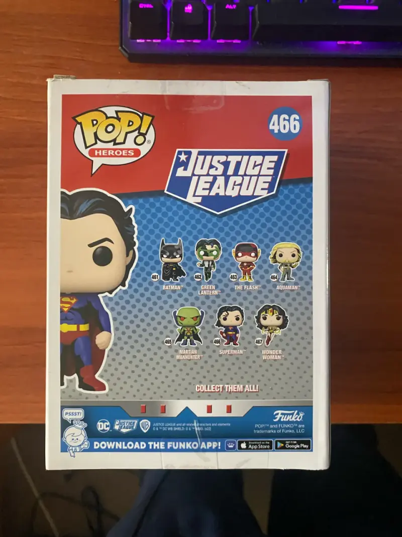 Funko Pop Superman Edición Especial - 3