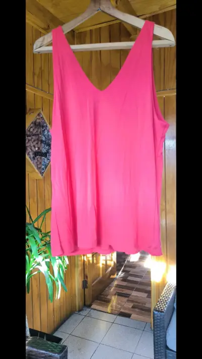 Blusa blanca con encaje y blusa rosada Alaniz - miniatura 3