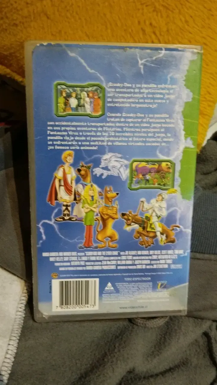 VHS Scooby-Doo y la Persecución Cibernética en Español - 2
