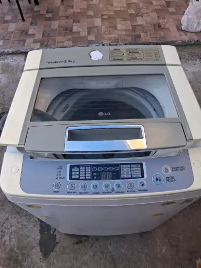 Lavadora LG TurboDrum 8kg en excelente estado - miniatura 1