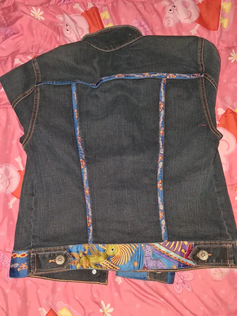 Chaqueta de mezclilla Pineda Covalin con detalles coloridos - 3