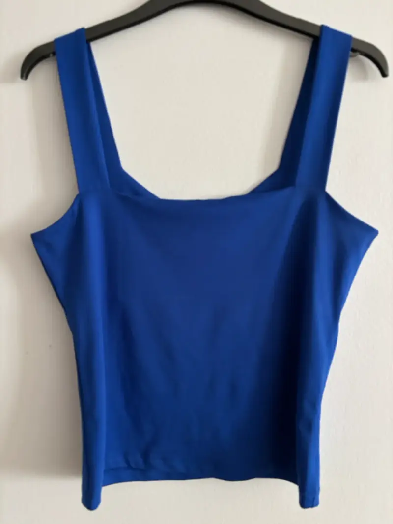 Polera azul sin mangas - 2